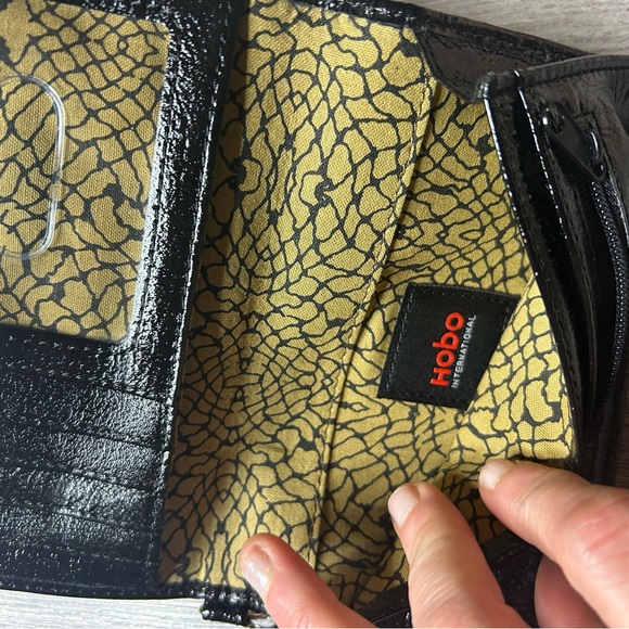 HOBO Black Wristlet Clutch new - Picture 5 of 7